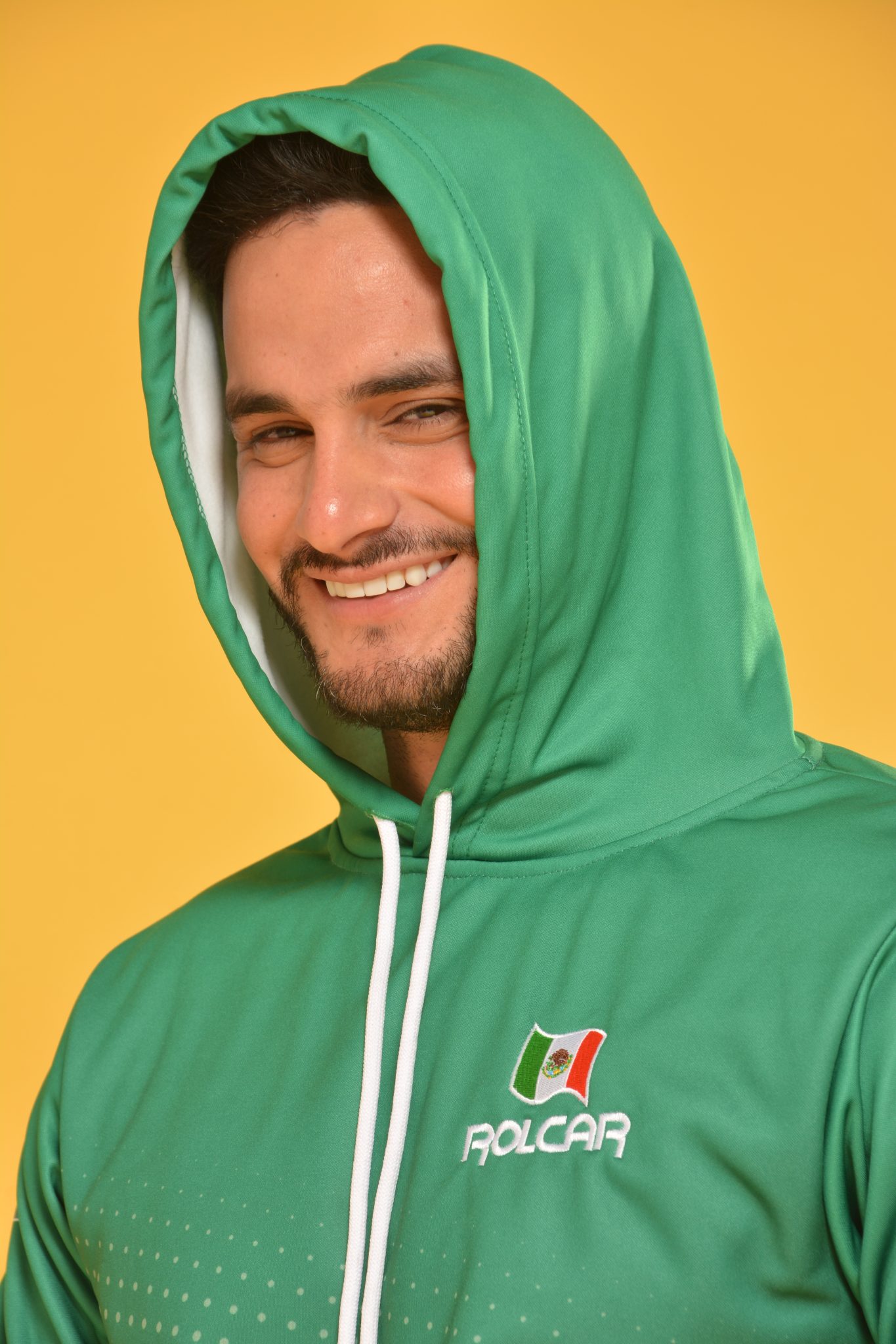Bordado y sublimado en sudadera